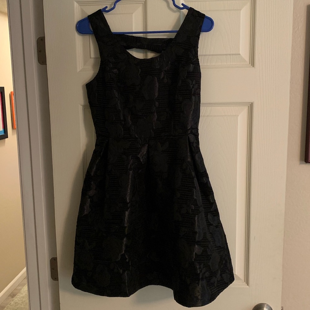 NWOT Forever 21 size small black women’s dress!